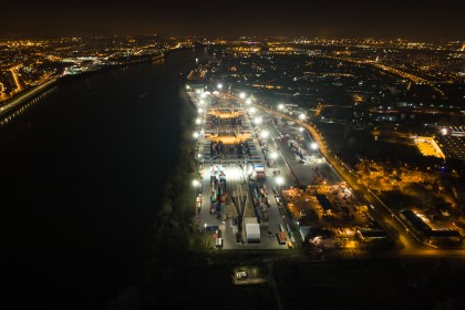 The benefits of industrial LED lighting: savings, safety and productivity