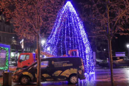 Christmas tree feature lighting in Zalaegerszeg, from design to installation