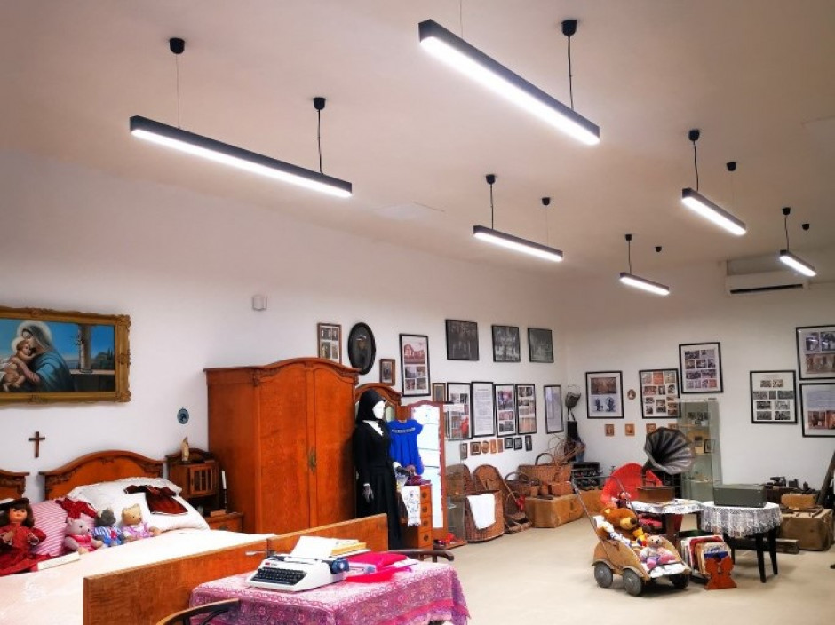 Gallery lighting modernised by Pannon Lighting with linear LED luminaires
