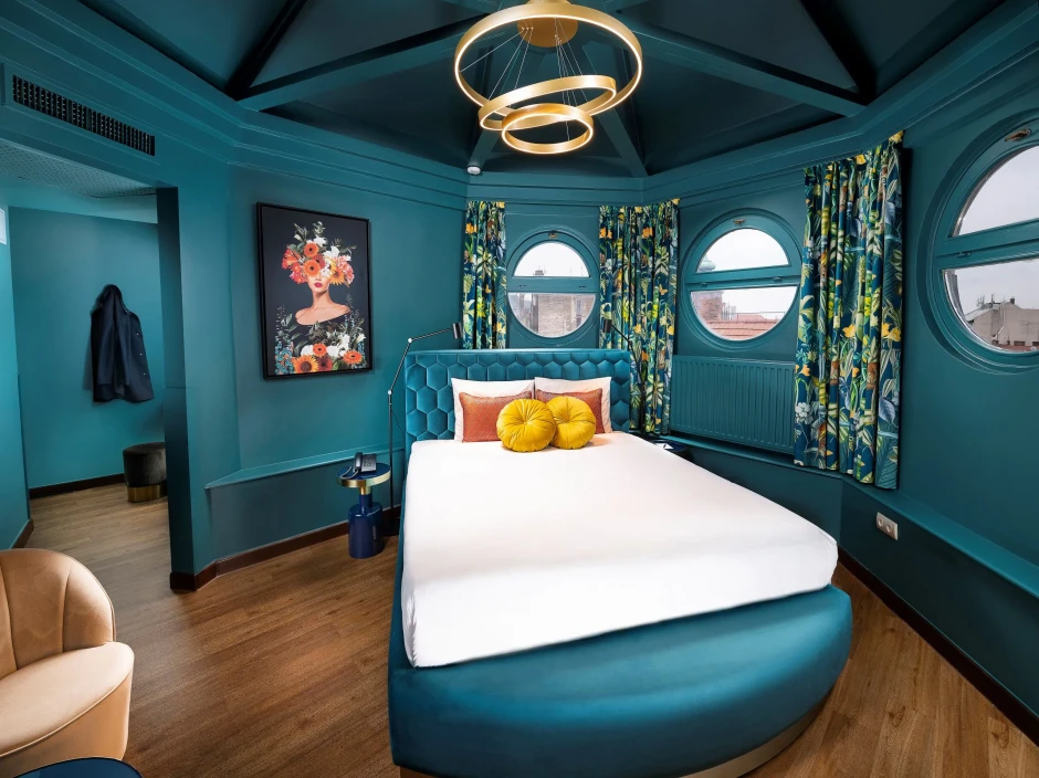 Design LED luminaires in the ART Hotel, Budapest