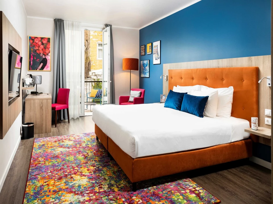 Custom, hand-made lampshades in the LifeStyle Hotel, Budapest