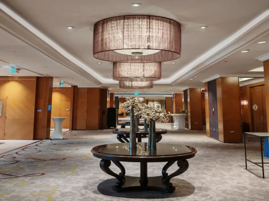 Lighting modernisation of the conference rooms at the InterContinental Hotel