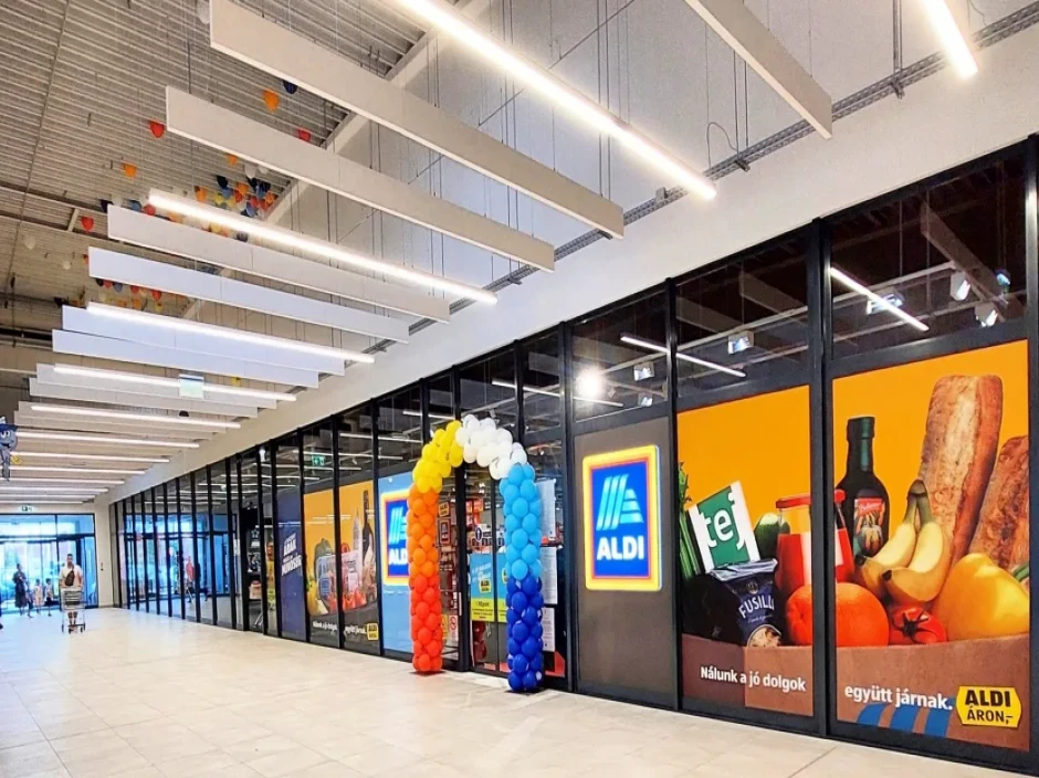 Lighting design and supply for the ALDI store in Vecsés